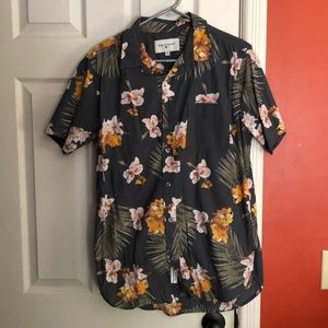 Modern Amusement Pac Sun floral button up
